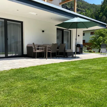 Alpenchalet Oetztal アパート *